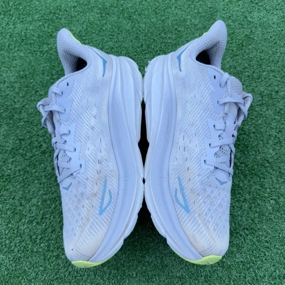 HOKA ONE ONE CLIFTON 9 - Women’s Running Shoes - SIZE 11B